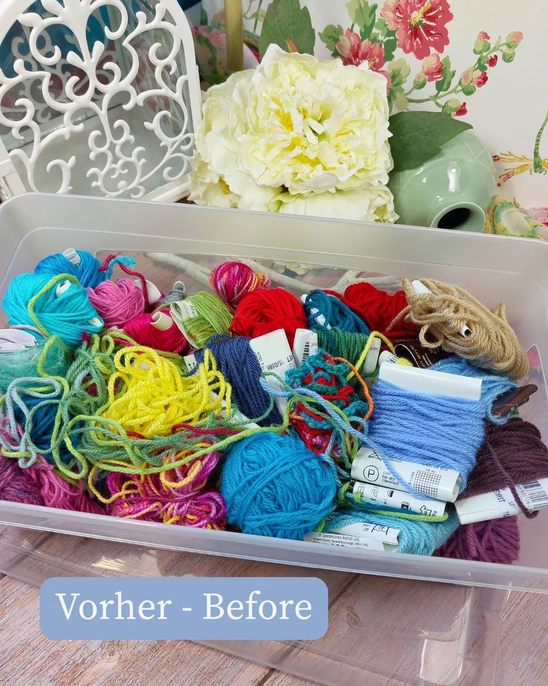 Eine Box mit bunte Garnreste
