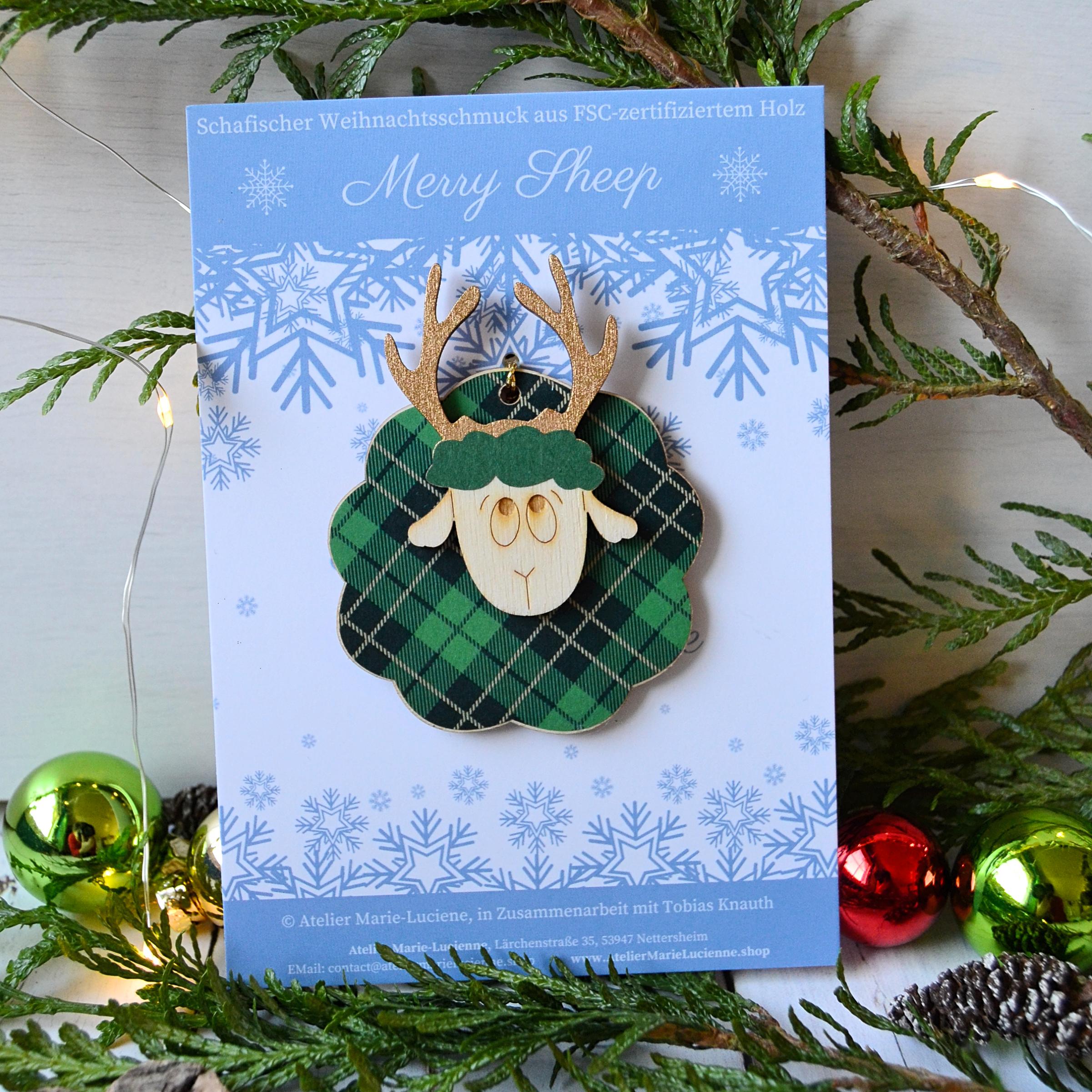 Weihnachtsanhänger aus Holz, Gregor, Merry Sheep mit Geweih auf Backing Card