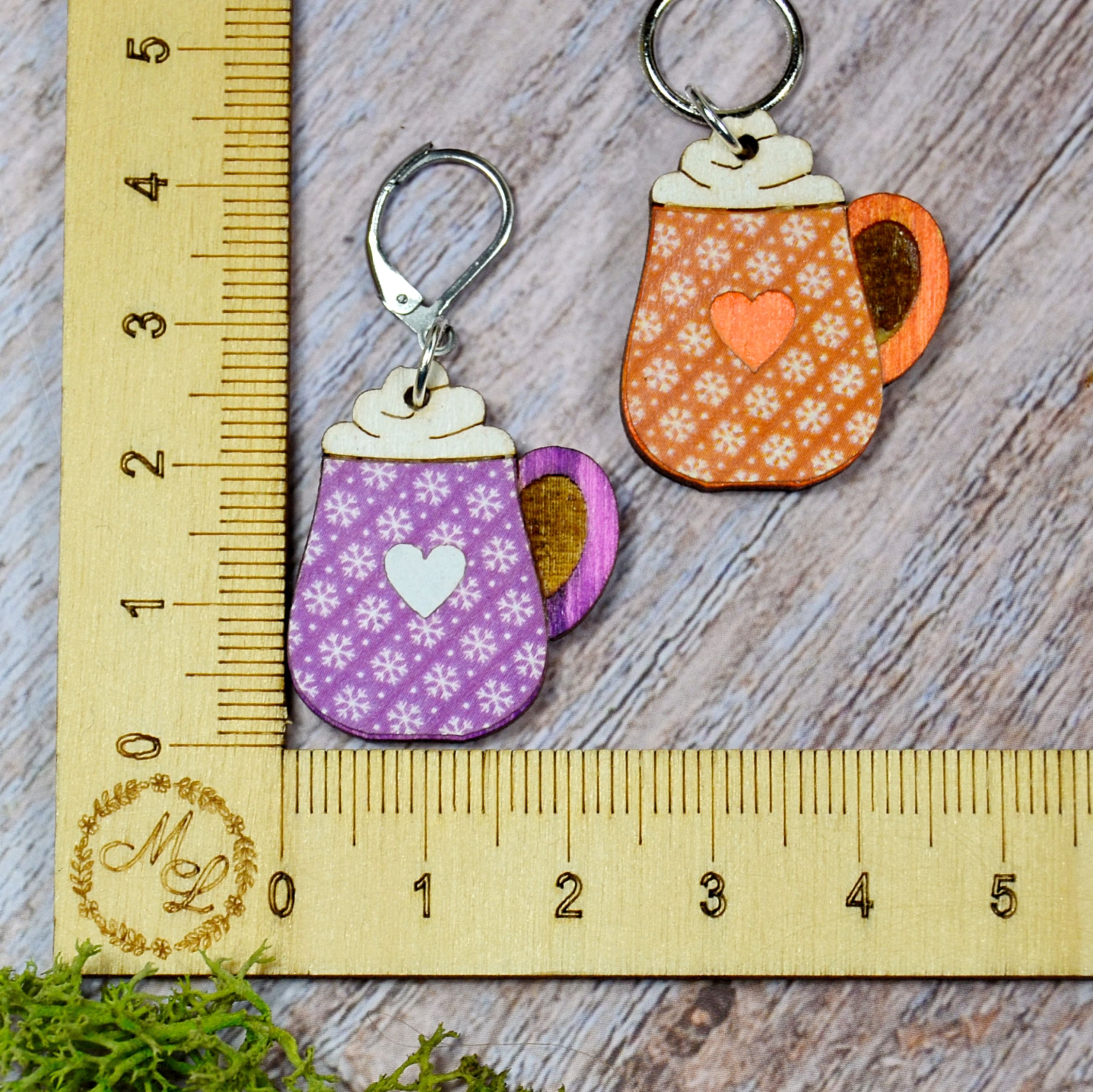 Holzmaschenmarkierer Heiße Schokolade an Lineal