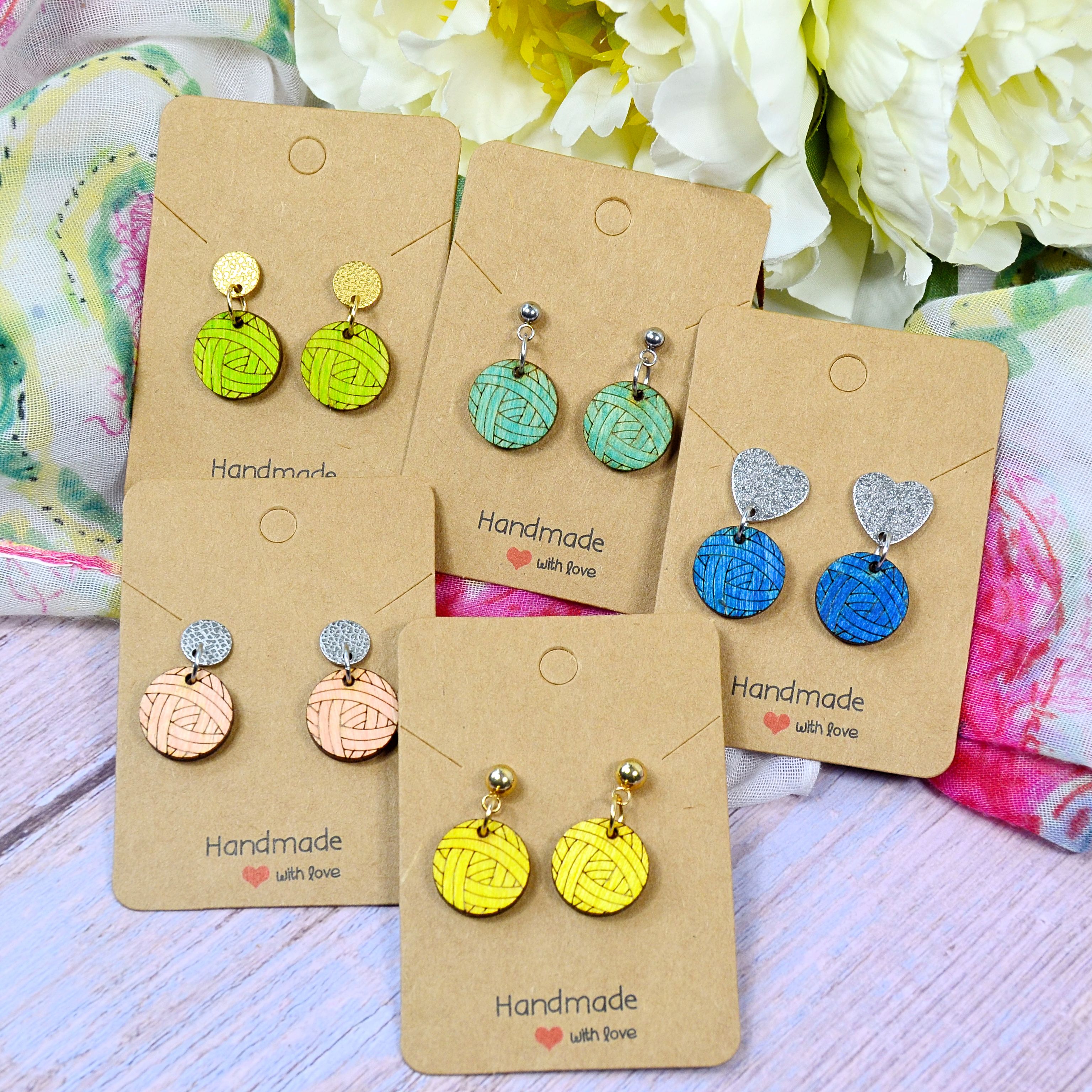 Wollknäuel rund Ohrstecke in verschiedenen Ausführungen